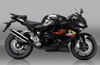 Hyosung GT 250 iR 2016 - Bild 5