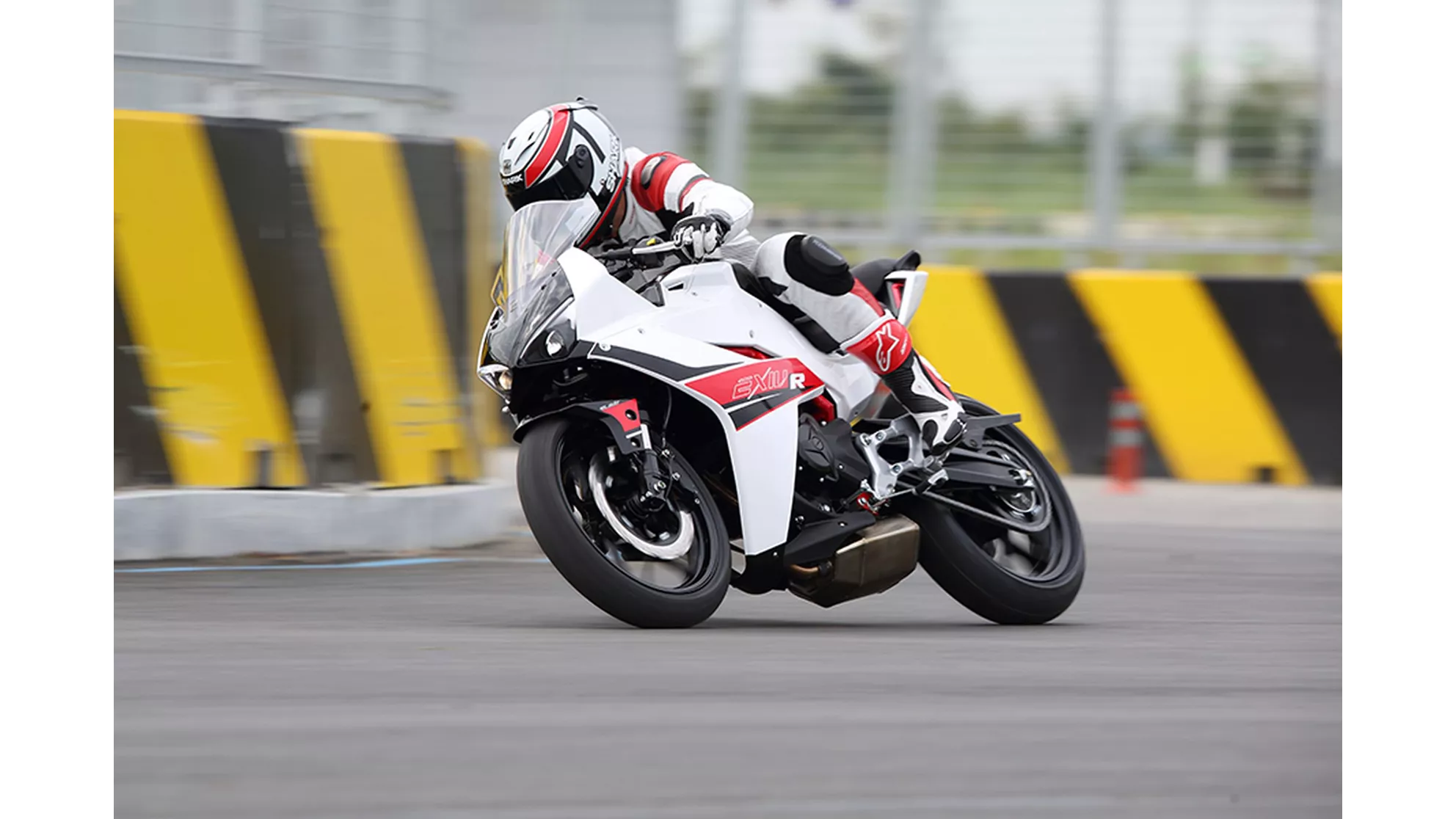 Hyosung GD 250R - Image 1 Hyosung GD 250R - Image 1