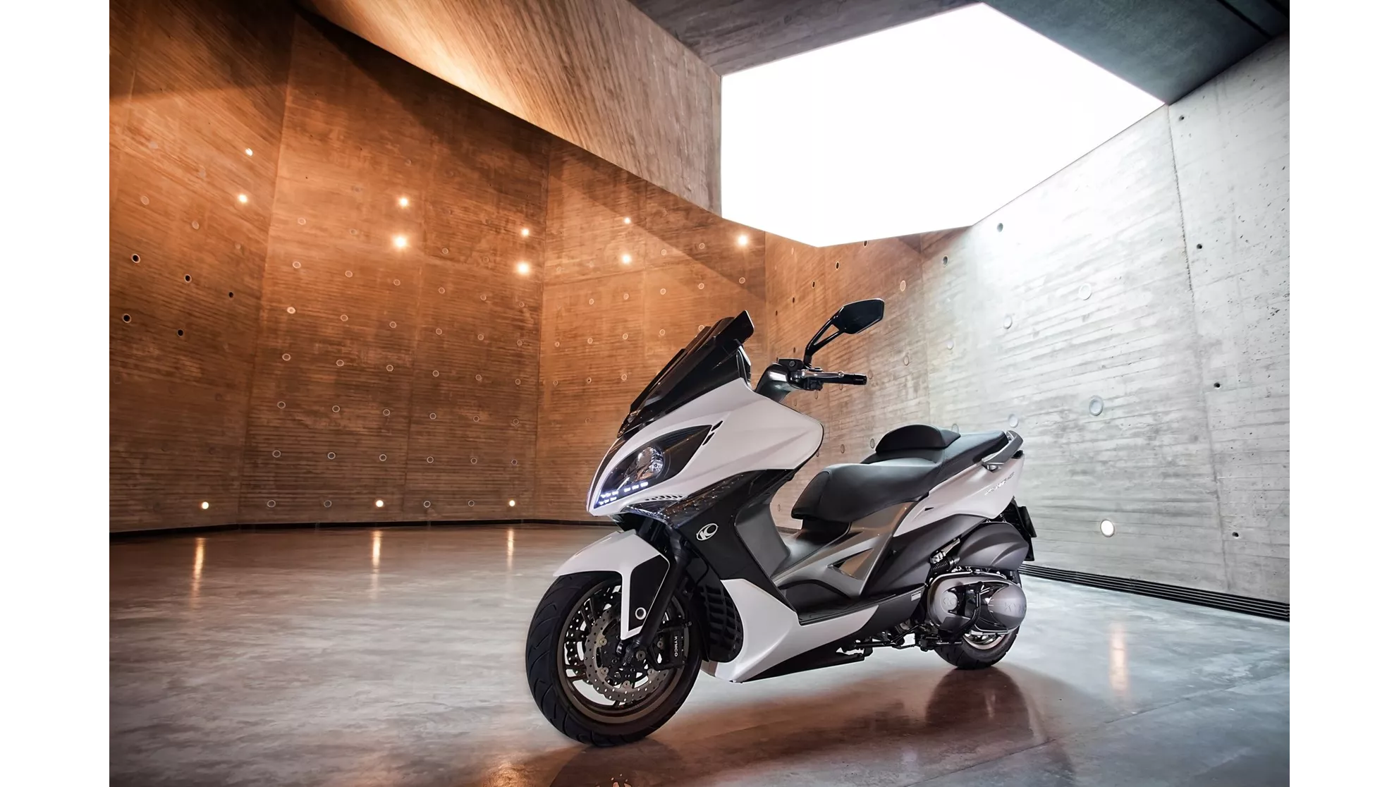 Kymco Xciting 400i ABS - Image 8 Kymco Xciting 400i ABS - Image 8