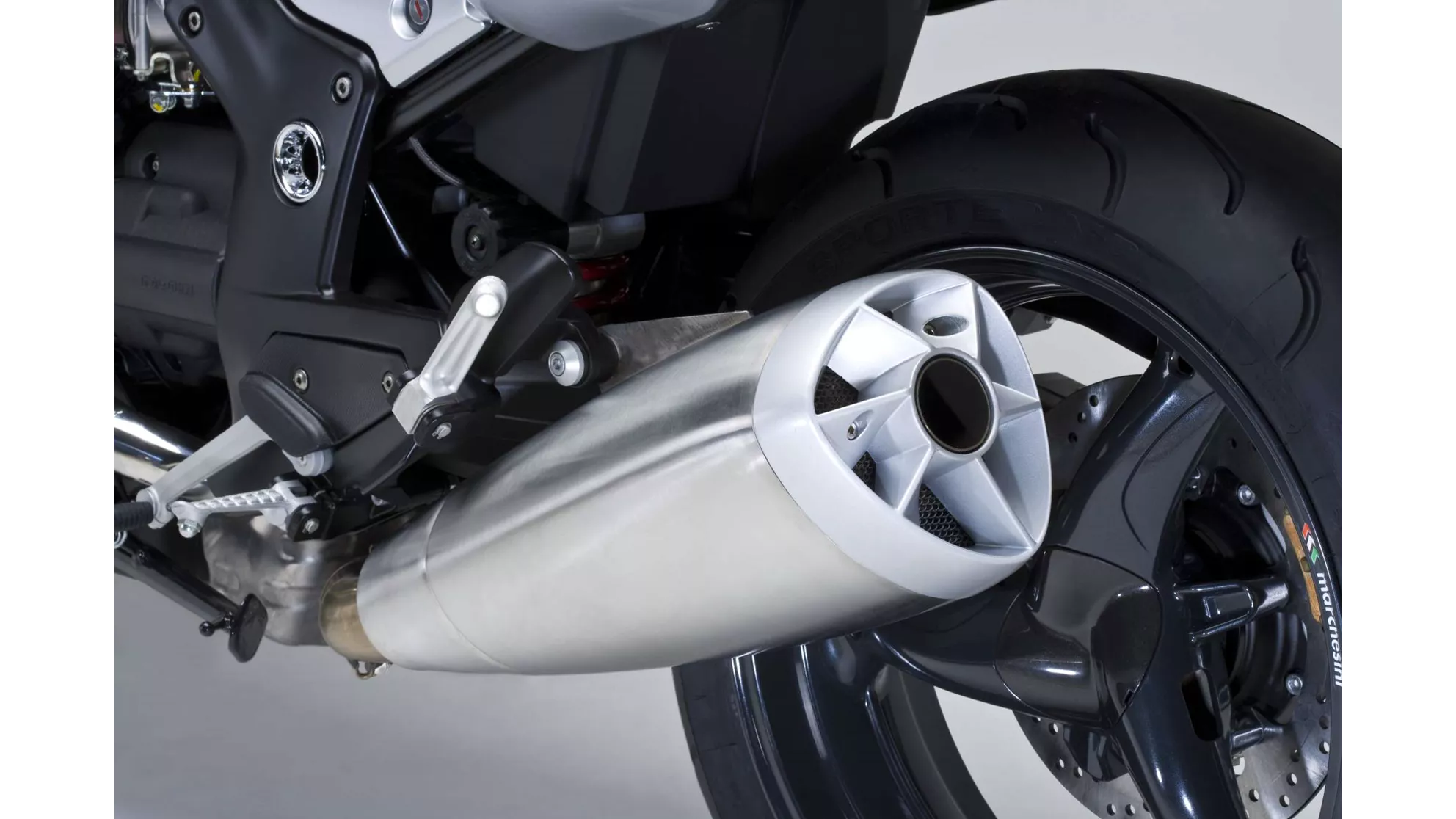 Moto Guzzi 1200 Sport - Image 4 Moto Guzzi 1200 Sport - Image 4