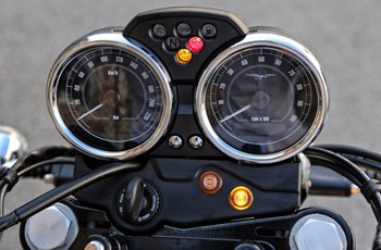 Moto Guzzi V7 II Stone 2016 - Bild 10 Moto Guzzi V7 II Stone 2016 - Bild 10