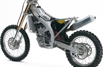 Suzuki RM-Z450 2016 - Bild 6