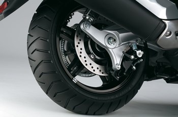 Suzuki Burgman 650 Executive 2016 - Bild 3