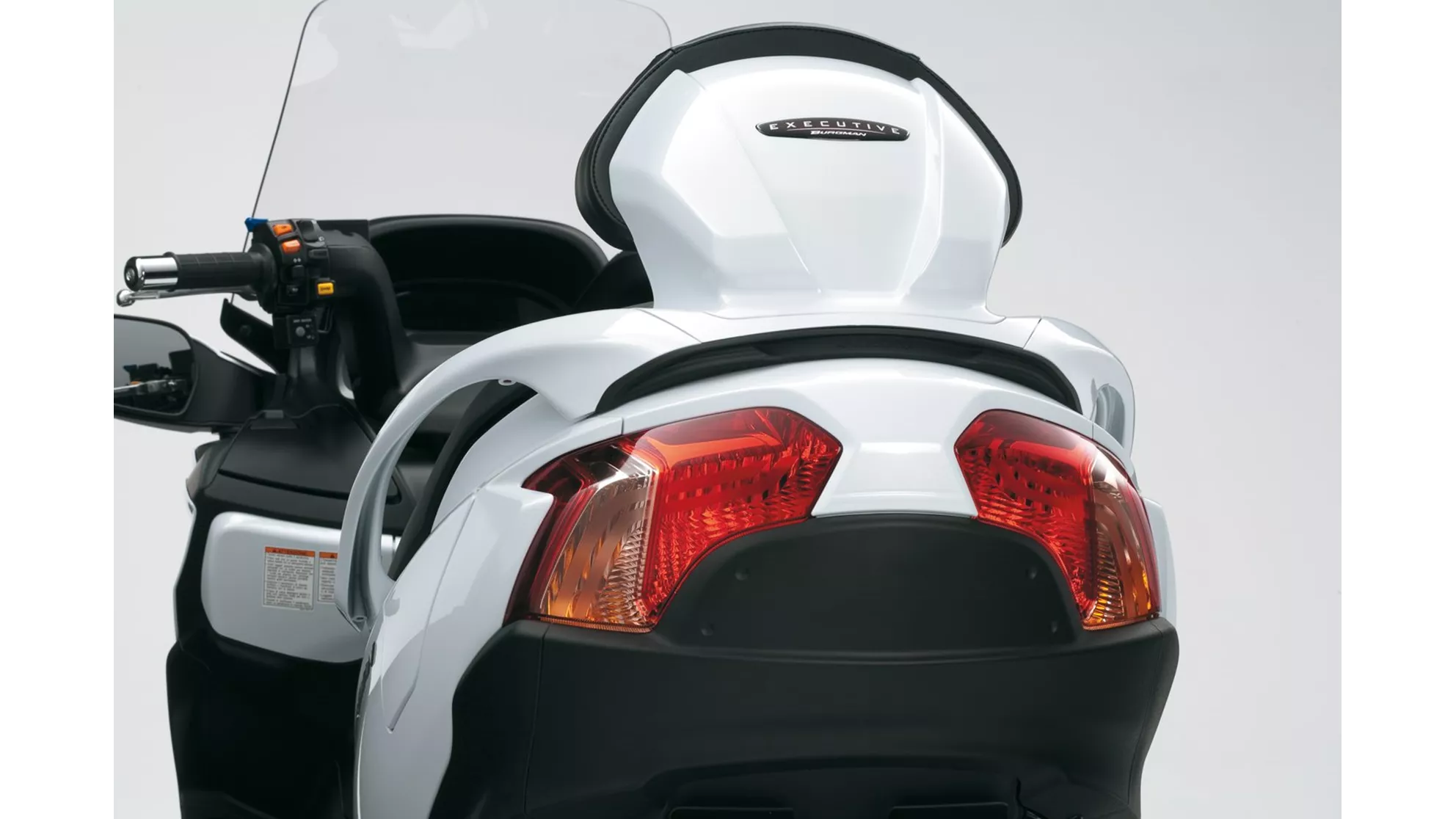 Suzuki Burgman 650 Executive - Image 7 Suzuki Burgman 650 Executive - Image 7