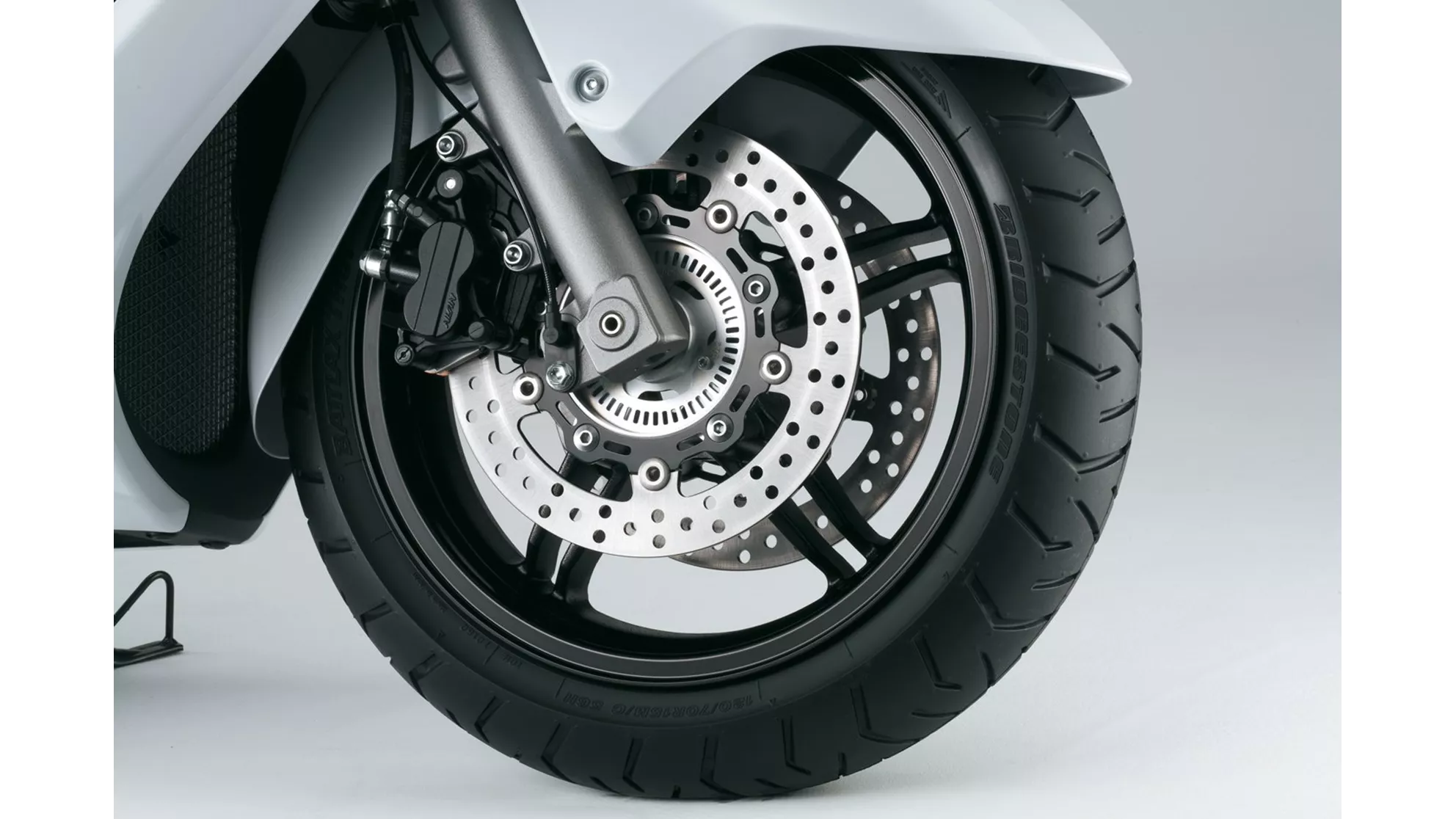 Suzuki Burgman 650 Executive - Image 10 Suzuki Burgman 650 Executive - Image 10