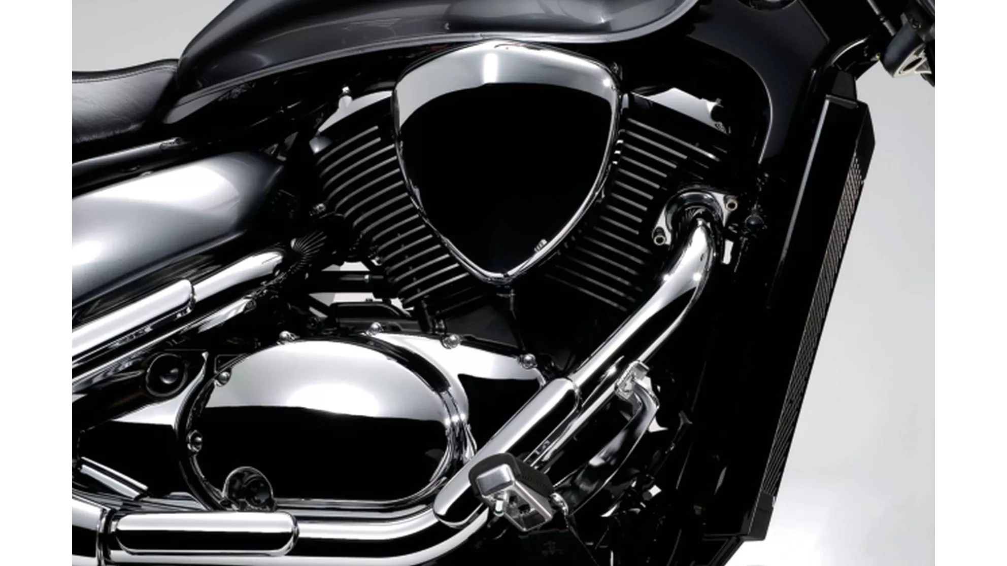 Suzuki Intruder M800 - Image 7 Suzuki Intruder M800 - Image 7