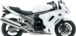 Suzuki GSX 1250 F 2016 vs Ducati Multistrada V4 S 2022 Suzuki GSX 1250 F 2016 vs Ducati Multistrada V4 S 2022