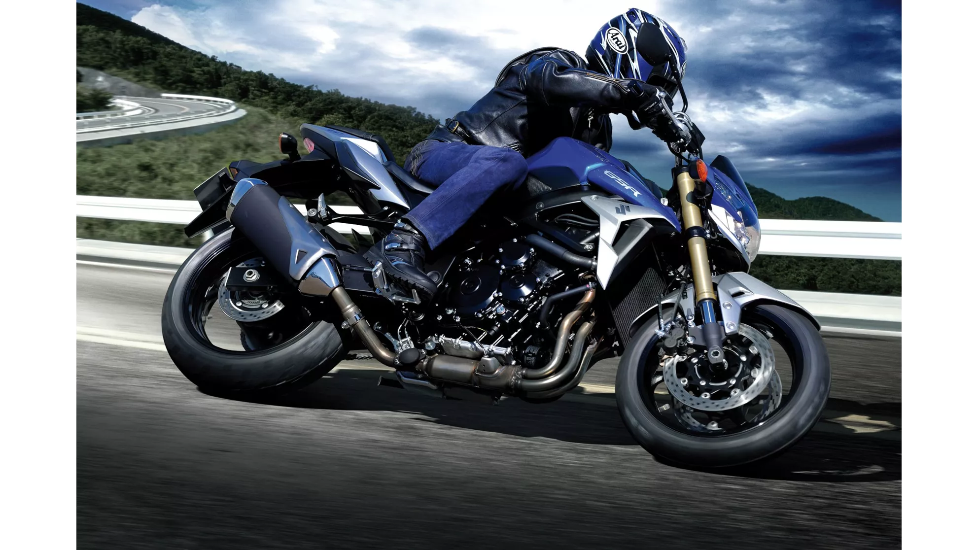 Suzuki GSR 750 - Image 7 Suzuki GSR 750 - Image 7