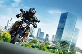 Suzuki GW250 Inazuma 2016 - Bild 2