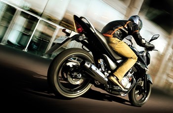 Suzuki GW250 Inazuma 2016 - Bild 5