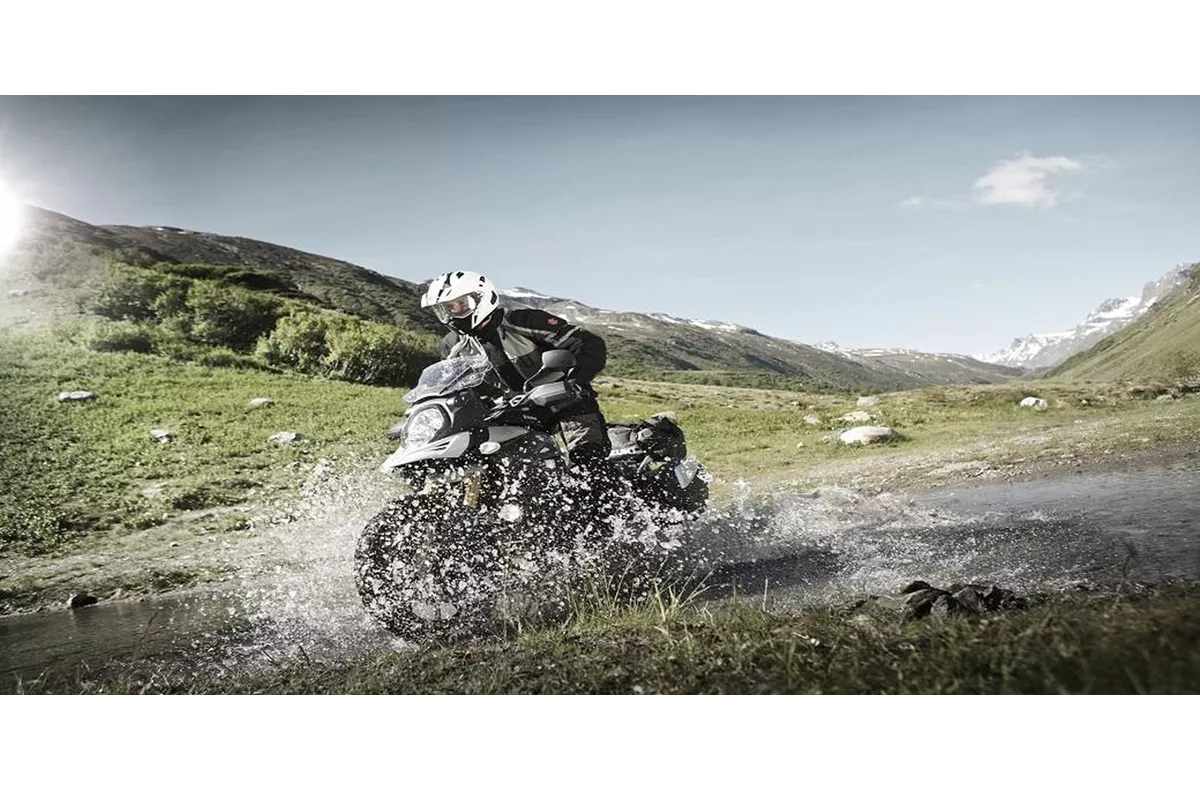 Suzuki V-Strom 1000 Traveller Suzuki V-Strom 1000 Traveller