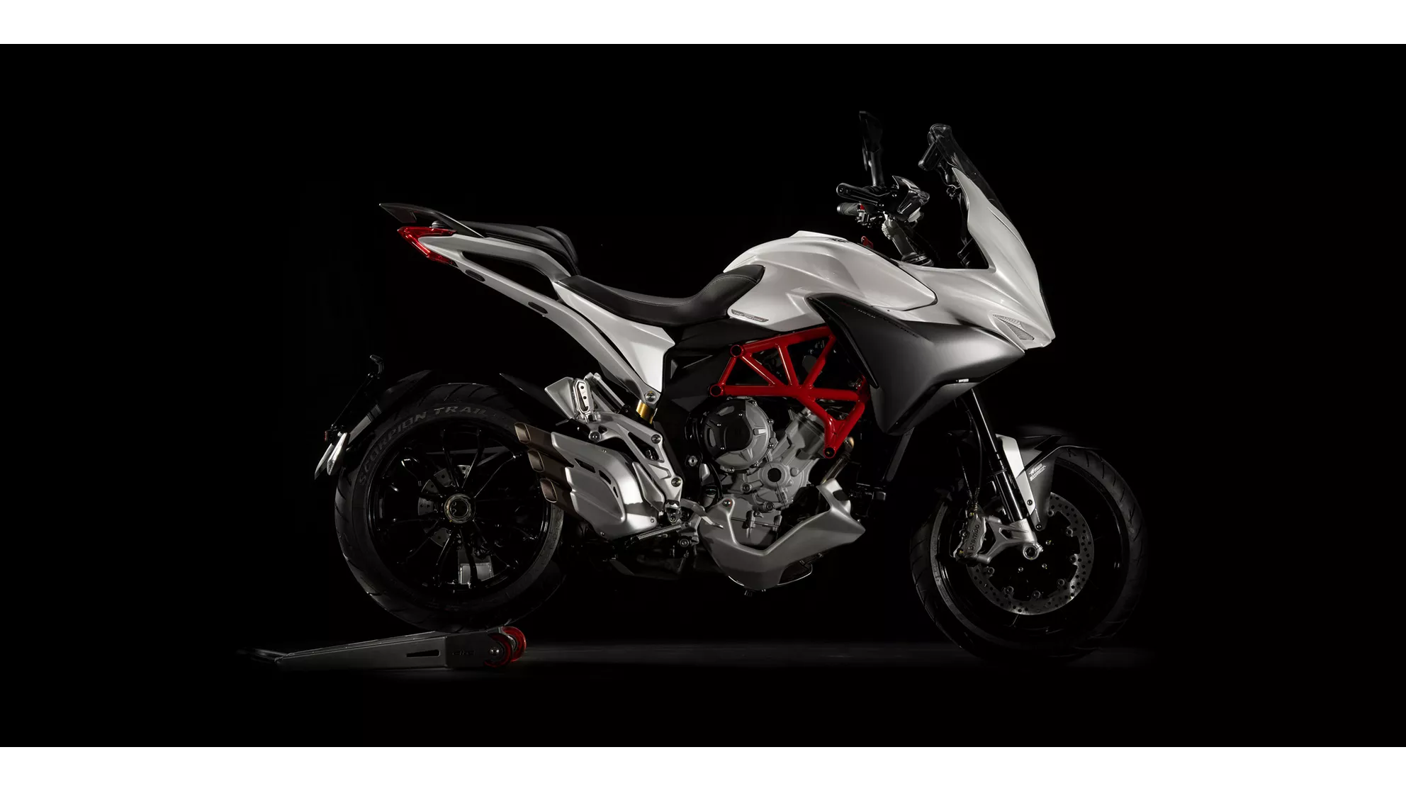 MV Agusta Turismo Veloce 800 Lusso - Image 11 MV Agusta Turismo Veloce 800 Lusso - Image 11