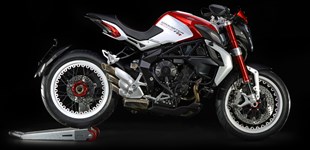 MV Agusta Dragster 800 RR 2016 vs MV Agusta Dragster 800 RR America 2019