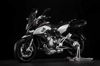 MV Agusta Stradale 800 2016 - Bild 9