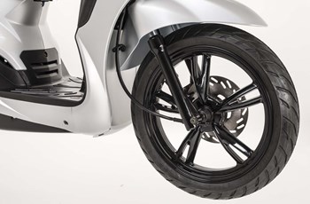 Peugeot Tweet 150 2016 - Bild 6