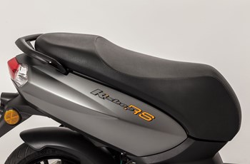 Peugeot Kisbee 50 RS 4T 2016 - Bild 8