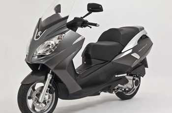 Peugeot Satelis 2  125 2016 - Bild 17