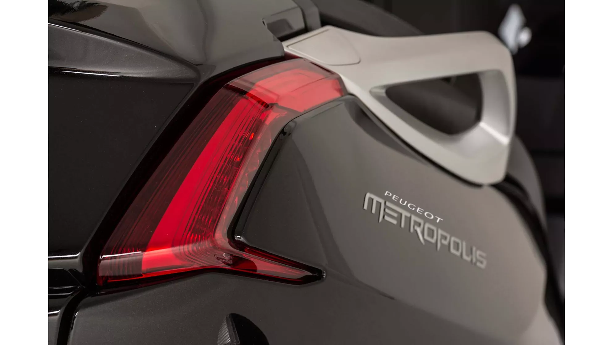 Peugeot Metropolis 400 - Image 18 Peugeot Metropolis 400 - Image 18