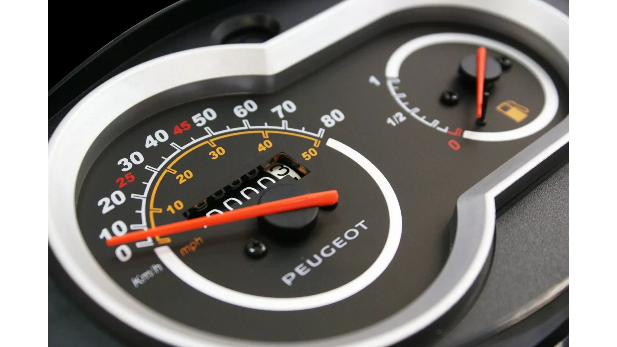 Peugeot Tweet 125 RS - Image 6 Peugeot Tweet 125 RS - Image 6