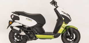 Piaggio TPH 50 2020 vs Peugeot Streetzone 10 Naked 2016