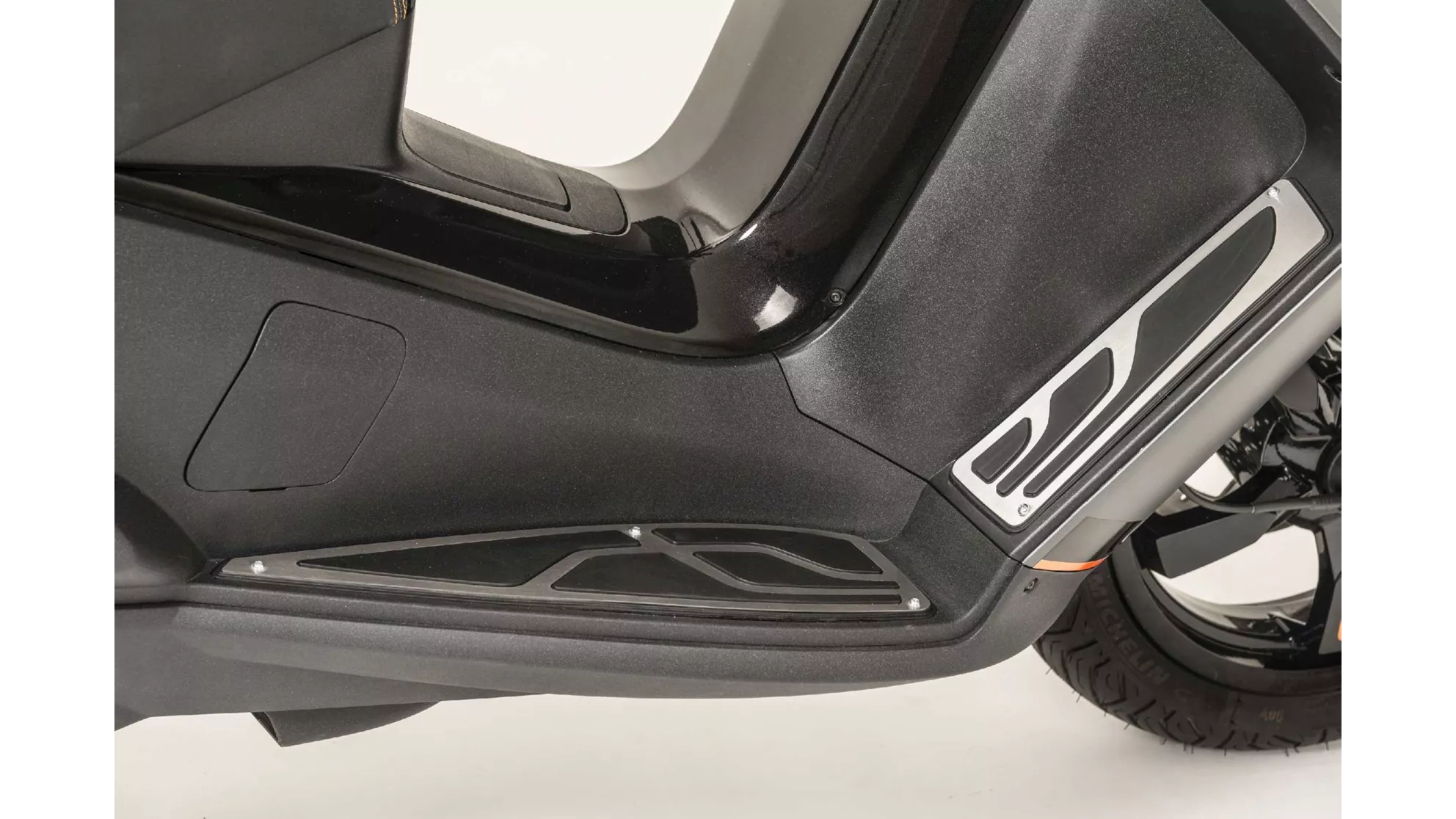 Peugeot Satelis 2 400 RS - Image 7 Peugeot Satelis 2 400 RS - Image 7