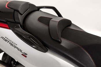 Peugeot Metropolis 400i RS 2016 - Bild 13 Peugeot Metropolis 400i RS 2016 - Bild 13