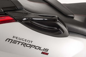 Peugeot Metropolis 400i RS 2016 - Bild 14 Peugeot Metropolis 400i RS 2016 - Bild 14