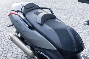Peugeot Metropolis 400i RS 2016 - Bild 21 Peugeot Metropolis 400i RS 2016 - Bild 21
