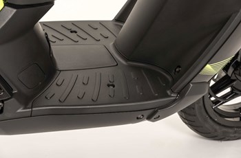 Peugeot Streetzone 12 Naked 2016 - Bild 11