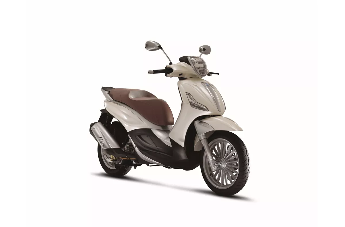 Piaggio Beverly 300 i.e. Piaggio Beverly 300 i.e.