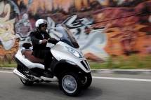 Piaggio MP3 500ie LT Business 2016 - Bild 11 Piaggio MP3 500ie LT Business 2016 - Bild 11