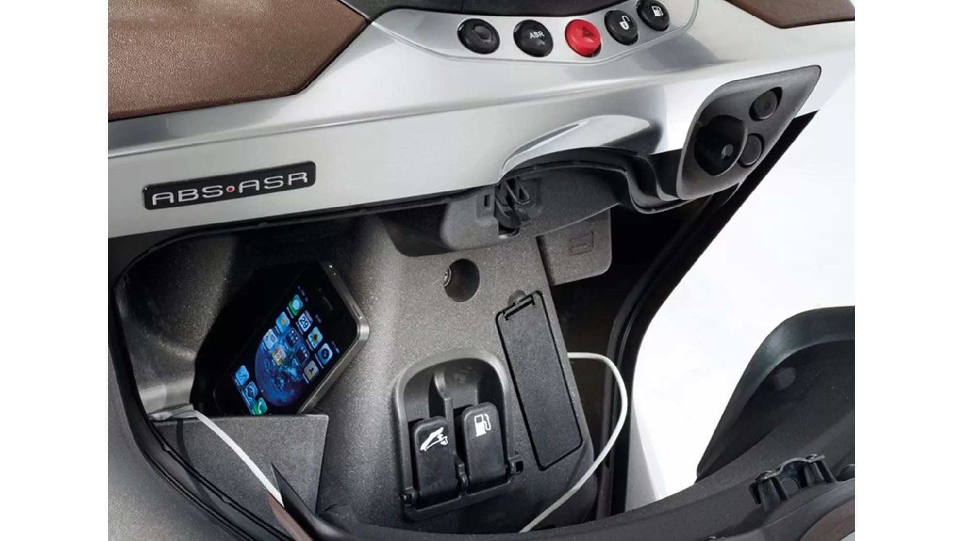 Piaggio X10 350 i.e. - Image 6 Piaggio X10 350 i.e. - Image 6