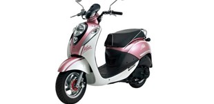 Vespa Primavera 50 4T 2016 vs Sym Mio 50 2016