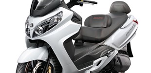 Sym MaxSym 600i 2016 vs Yamaha TMAX 2017