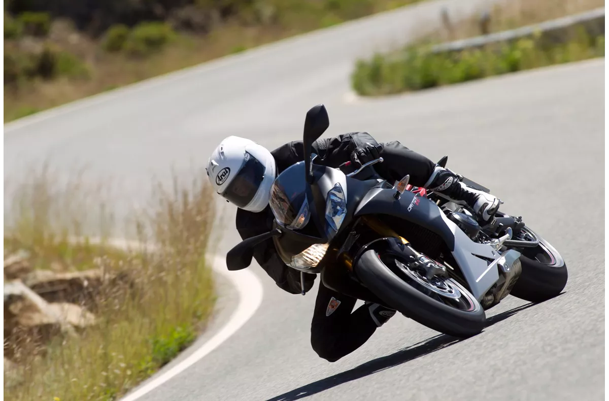 Triumph Daytona 675 R Triumph Daytona 675 R