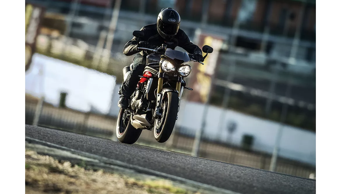 Triumph Speed Triple R 2016