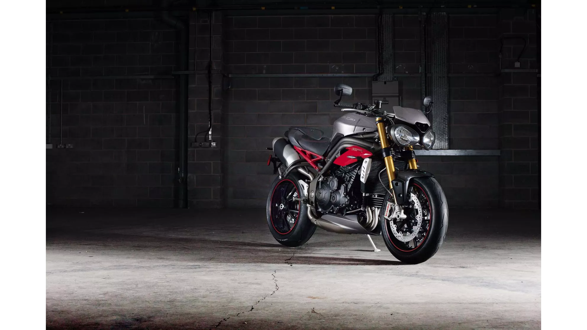 Triumph Speed Triple R - Image 13 Triumph Speed Triple R - Image 13