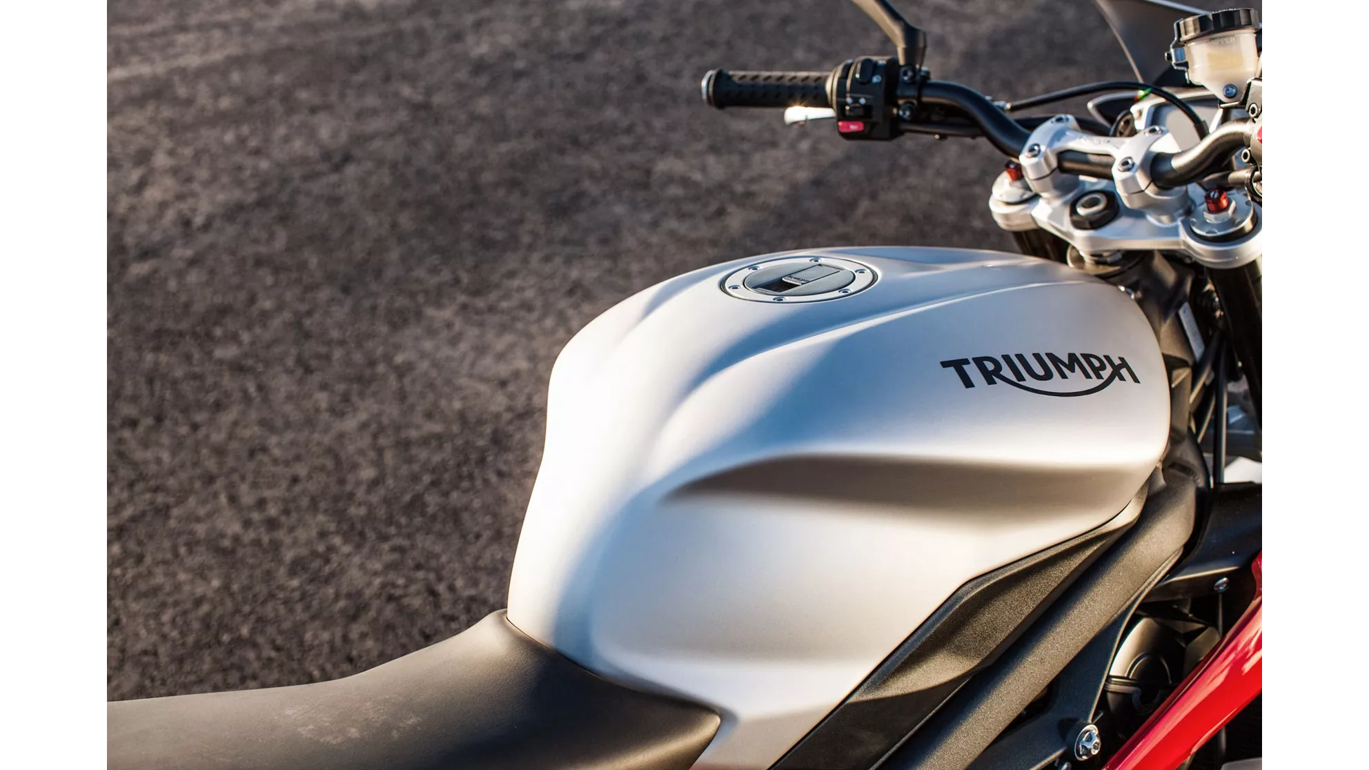 Triumph Street Triple RX - Image 4 Triumph Street Triple RX - Image 4