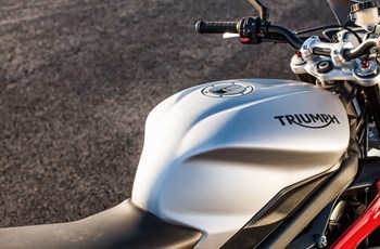 Triumph Street Triple RX 2016 - Bild 6 Triumph Street Triple RX 2016 - Bild 6
