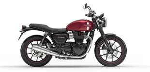 Triumph Street Twin 2016 vs Moto Guzzi V100 Mandello 2024 Triumph Street Twin 2016 vs Moto Guzzi V100 Mandello 2024