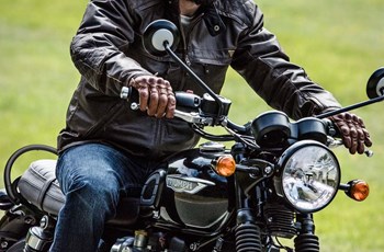 Triumph Bonneville T120 Black 2016 - Bild 12 Triumph Bonneville T120 Black 2016 - Bild 12