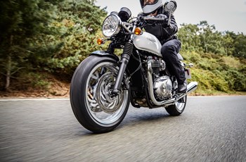 Triumph Thruxton 1200 2016 - Bild 2 Triumph Thruxton 1200 2016 - Bild 2