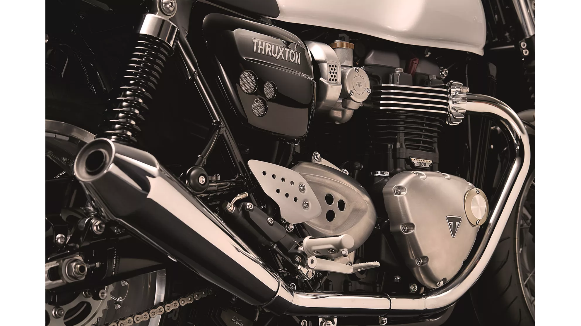 Triumph Thruxton 1200 - Image 7 Triumph Thruxton 1200 - Image 7