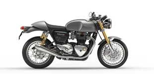 Aprilia RS 660 2023 vs Triumph Thruxton 1200R 2016 Aprilia RS 660 2023 vs Triumph Thruxton 1200R 2016