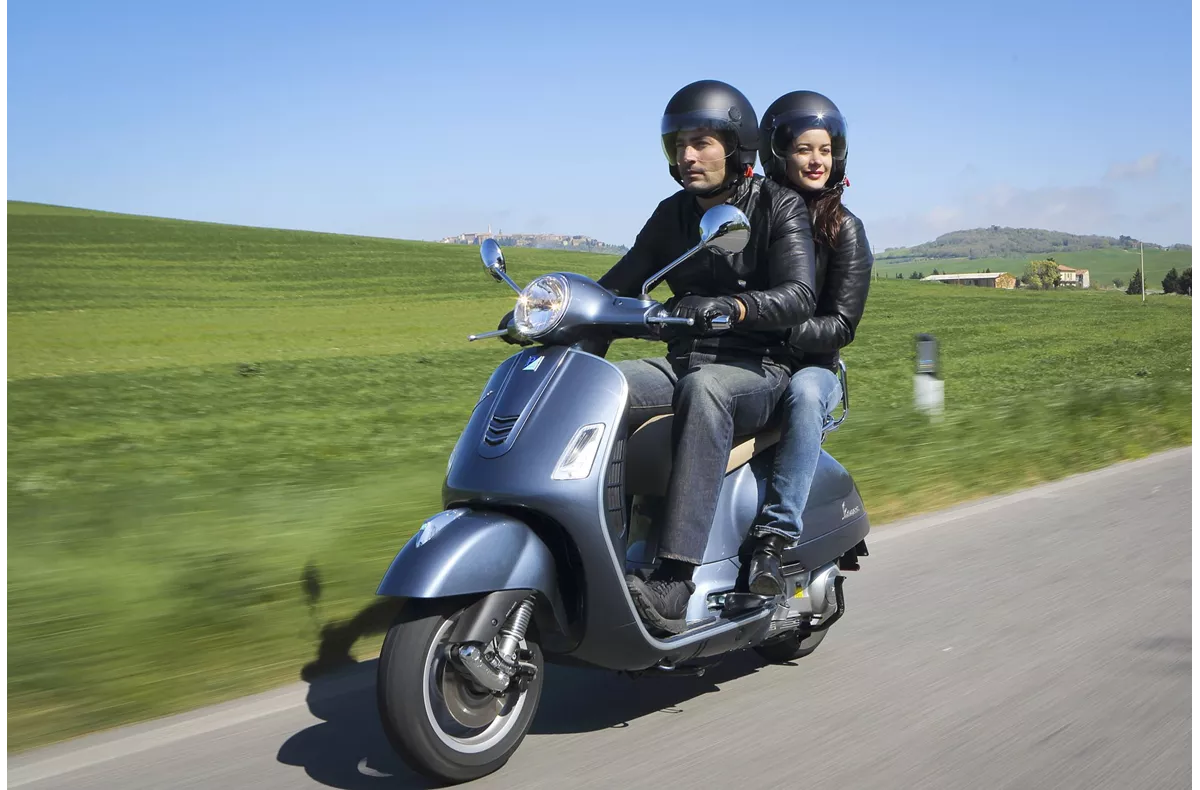 Vespa GTS 300 i.e. Vespa GTS 300 i.e.