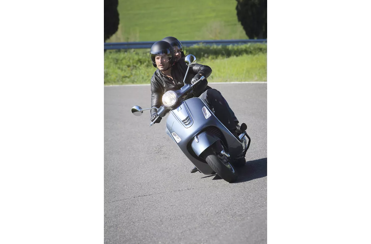 Vespa GTS 300 i.e. Vespa GTS 300 i.e.