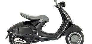 Peugeot Django 125 Evasion 2016 vs Vespa 946 125 i.e. 3V ABS 2016