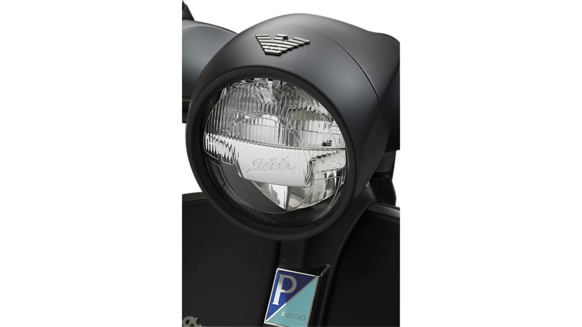 Vespa 946 125ie 3V EMPORIO ARMANI - Image 4 Vespa 946 125ie 3V EMPORIO ARMANI - Image 4