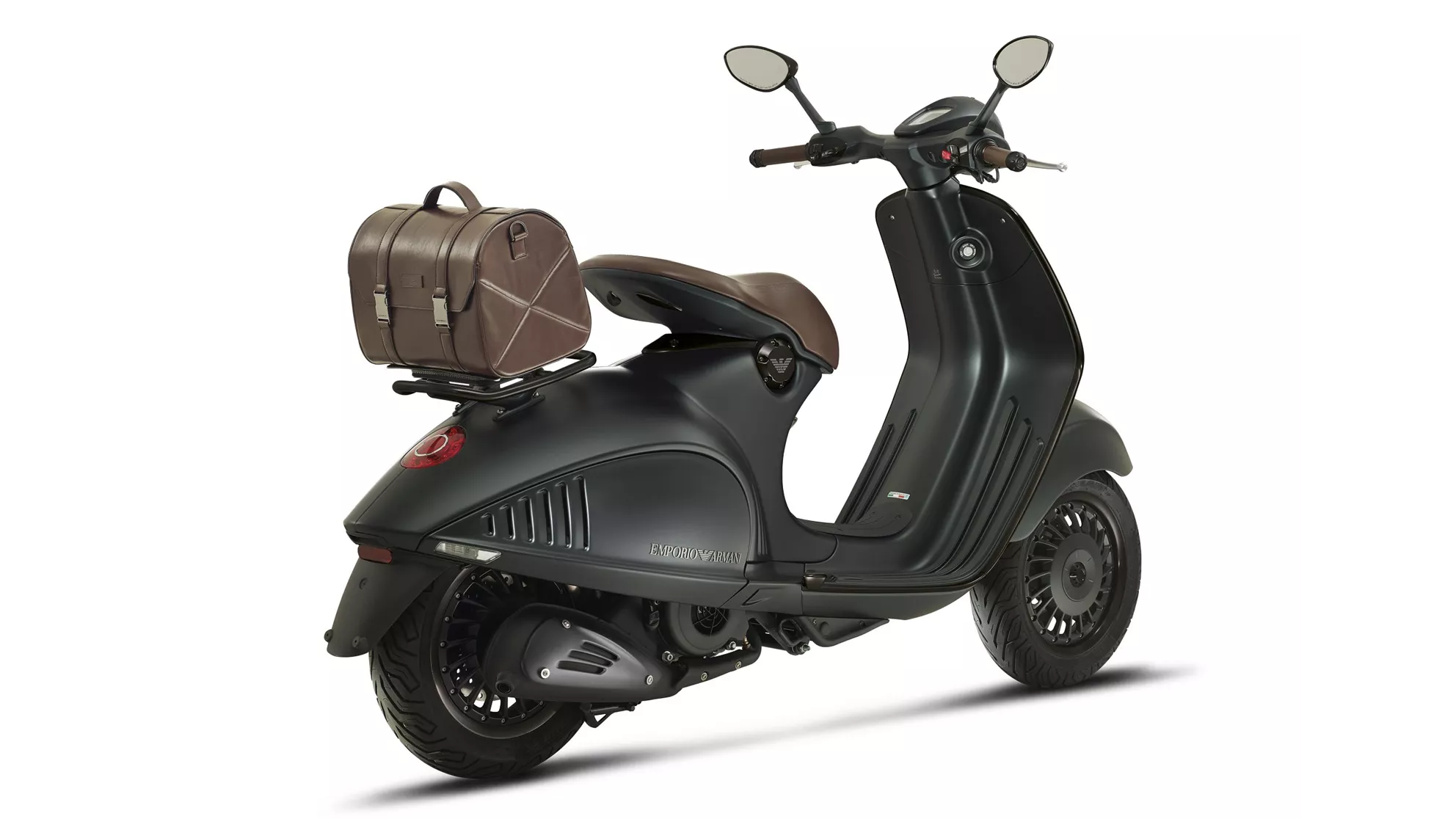 Vespa 946 125ie 3V EMPORIO ARMANI - Image 7 Vespa 946 125ie 3V EMPORIO ARMANI - Image 7