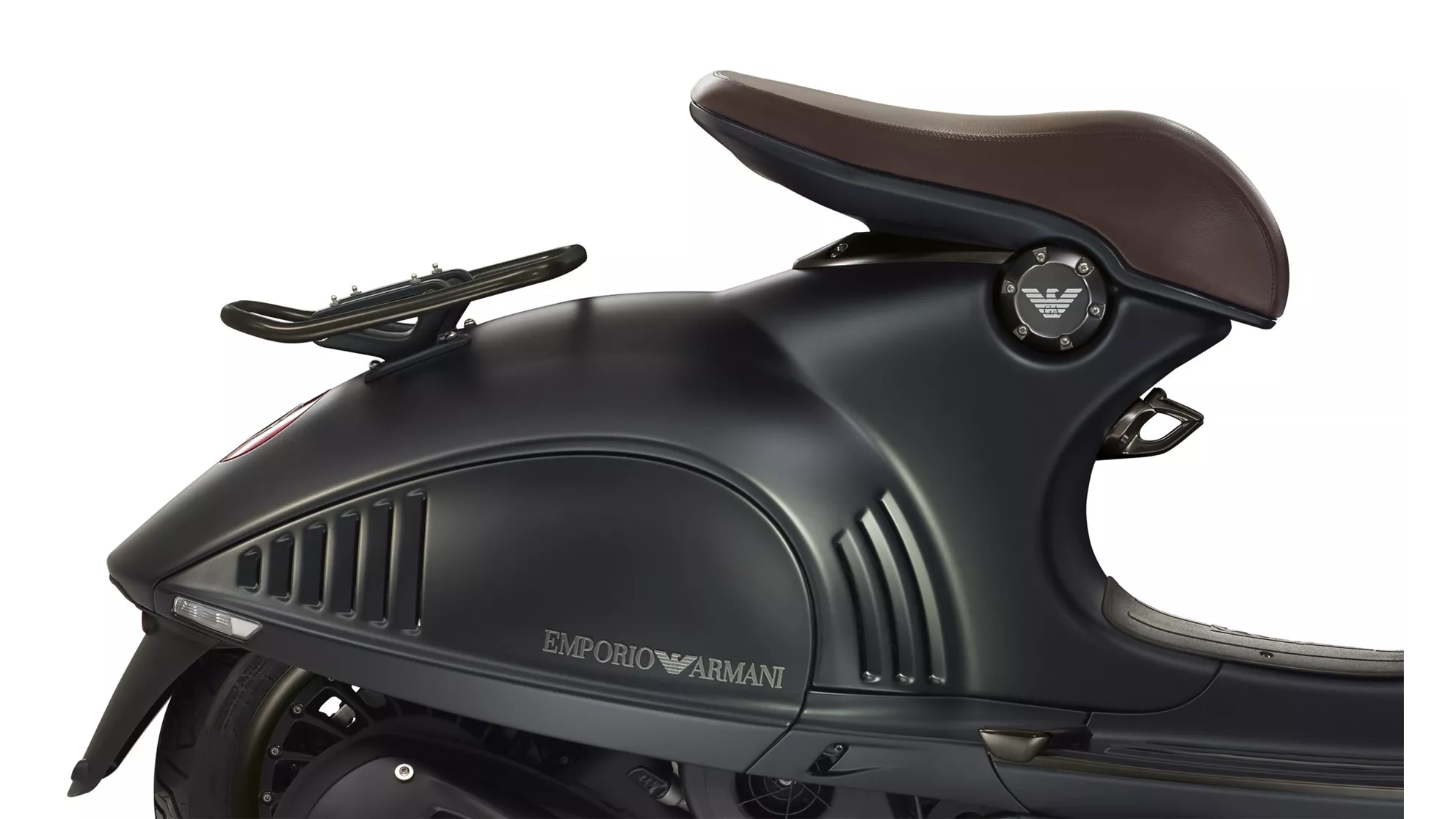 Vespa 946 125ie 3V EMPORIO ARMANI - Image 9 Vespa 946 125ie 3V EMPORIO ARMANI - Image 9